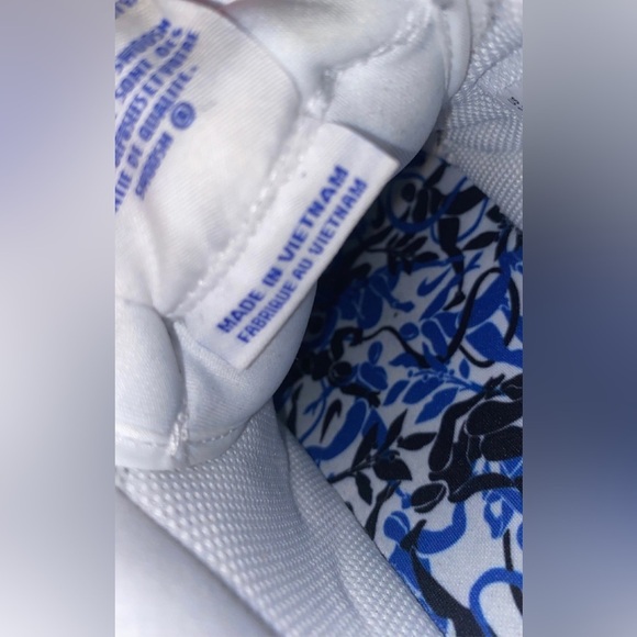 Nike Air Force 1 Low ‘07 LX White Sisterhood CT1990-100 Women’s 8.5 With Box - Picture 11 of 16